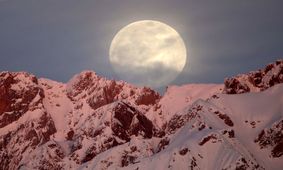 اولین ماه گرفتگی سال ۲۰۱۹ را از نگاه عکاسان ببینید+ بخش دوم تصاویر