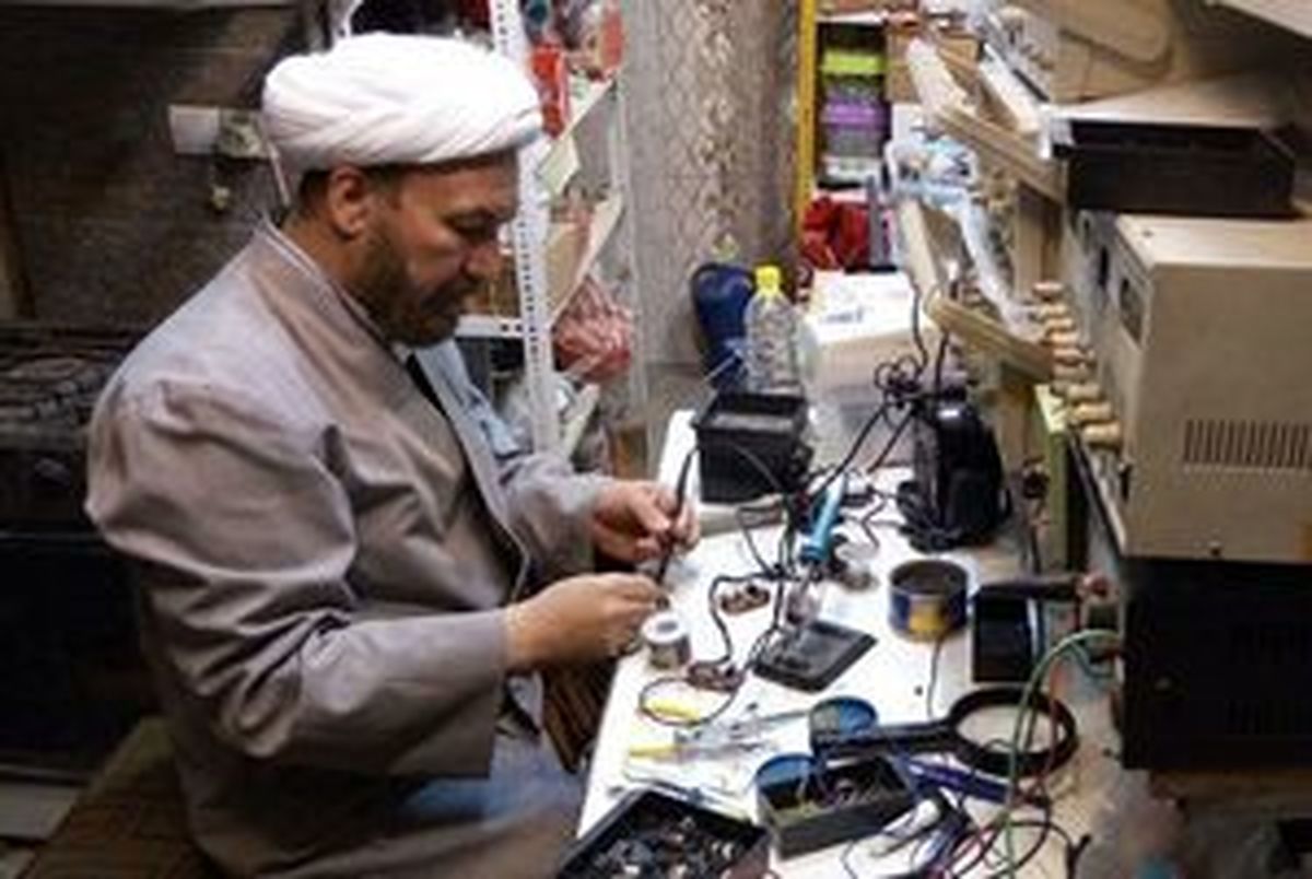 مخترعی که امام جماعت محله است+عکس