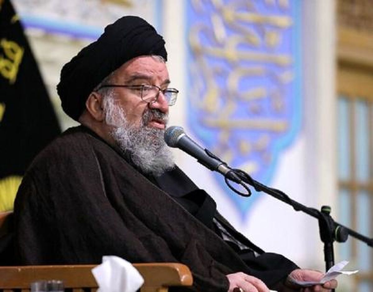 سید احمد خاتمی : برخی برای حضورشان زمزمه استعفای رئیس‌ جمهور را می‌کنند