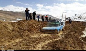 برف راه ارتباطی ۴۰ روستای کهگیلویه و بویراحمد را قطع کرد