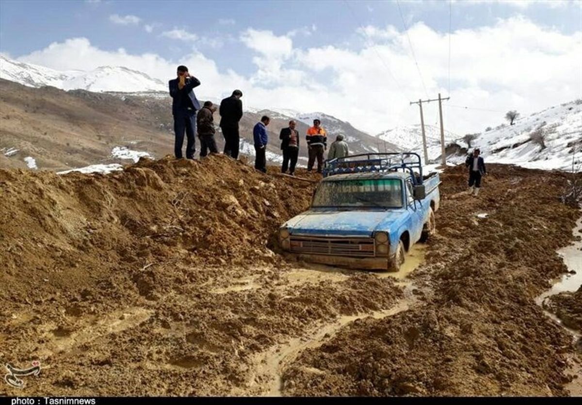 برف راه ارتباطی ۴۰ روستای کهگیلویه و بویراحمد را قطع کرد