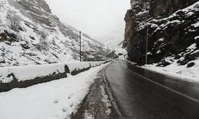 محورهای توسکستان و خوش ییلاق مسدود شد