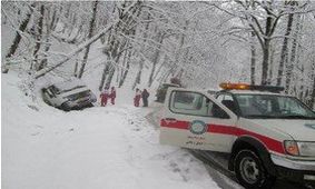 وقوع 105 حادثه در اثر بارش برف و باران در مشهد