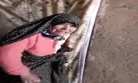پیرزنی که تنها دارایی‌اش را به سیل زدگان داد