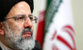 شاهد آثار و جلوه‌های اضمحلال استکبار جهانی هستیم