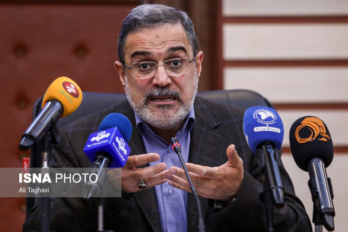 ناتوان شدن مدارس در پی صدور بخشنامه‌های متعدد