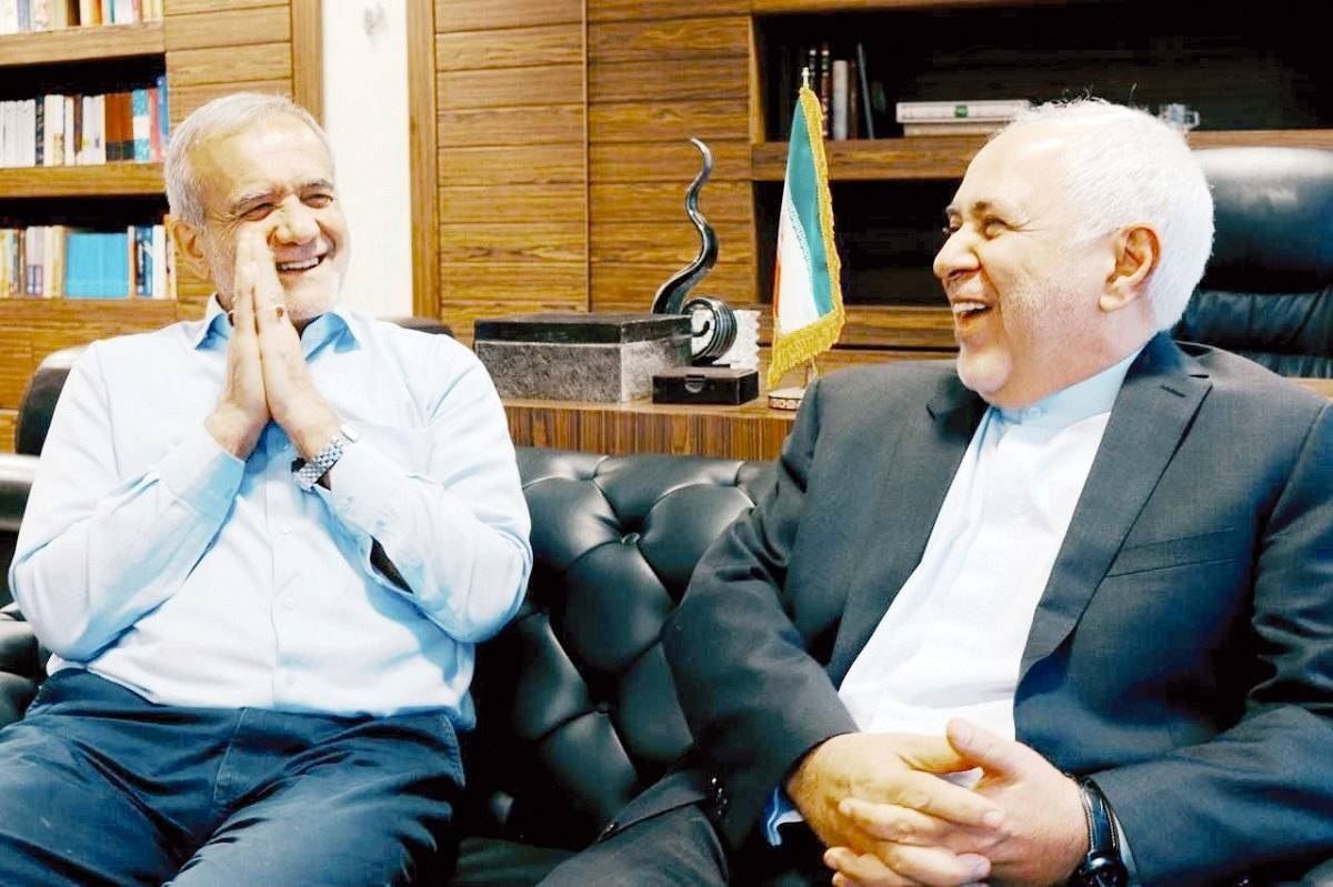  ظریف با پزشکیان به میزگرد سیاسی در تلویزیون می رود/ تصاویر

