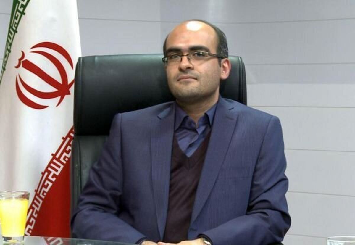 یکی پای خود را لای در دیپلماسی بگذارد!

