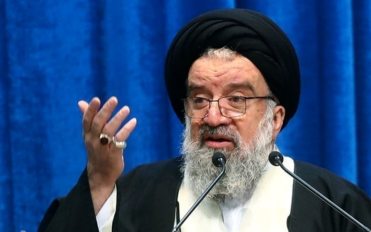 ولی فقیه تنها رهبر سیاسی نیست بلکه نایب امام زمان (عج) است/ قصه بی حجابی‌های اخیر را نباید دست کم گرفت/  بدحجاب‌ها و شل حجاب‌ها را ضد انقلاب ندانید
