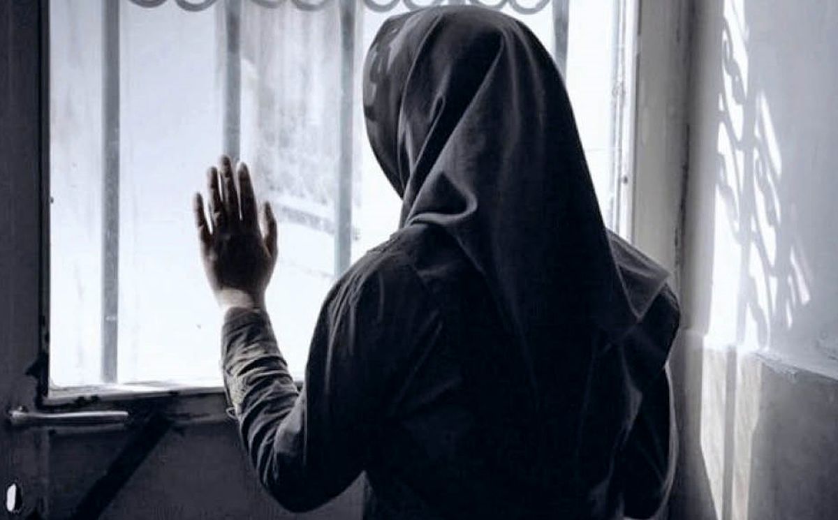 مردی دختر 15 ساله اش را فروخت