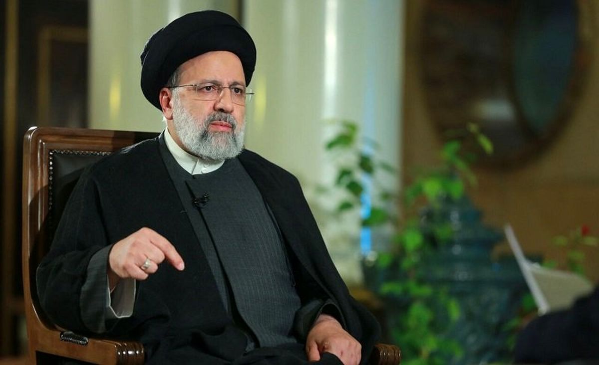 رئیسی: صنایع «هِسا» هواپیمای مسافربری تولید کند