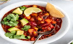 دستور تهیه چیلی سبزیجات؛ غذایی گیاهی و مقوی