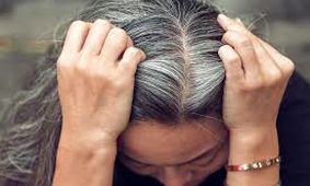 برای جلوگیری از سفید شدن مو چه بخوریم؟