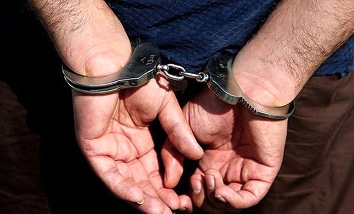 کشف ۱۹ قبضه سلاح در منزل قاچاقچی