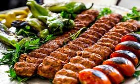 یک پرس چلو کباب واقعی چند در می آید؟
