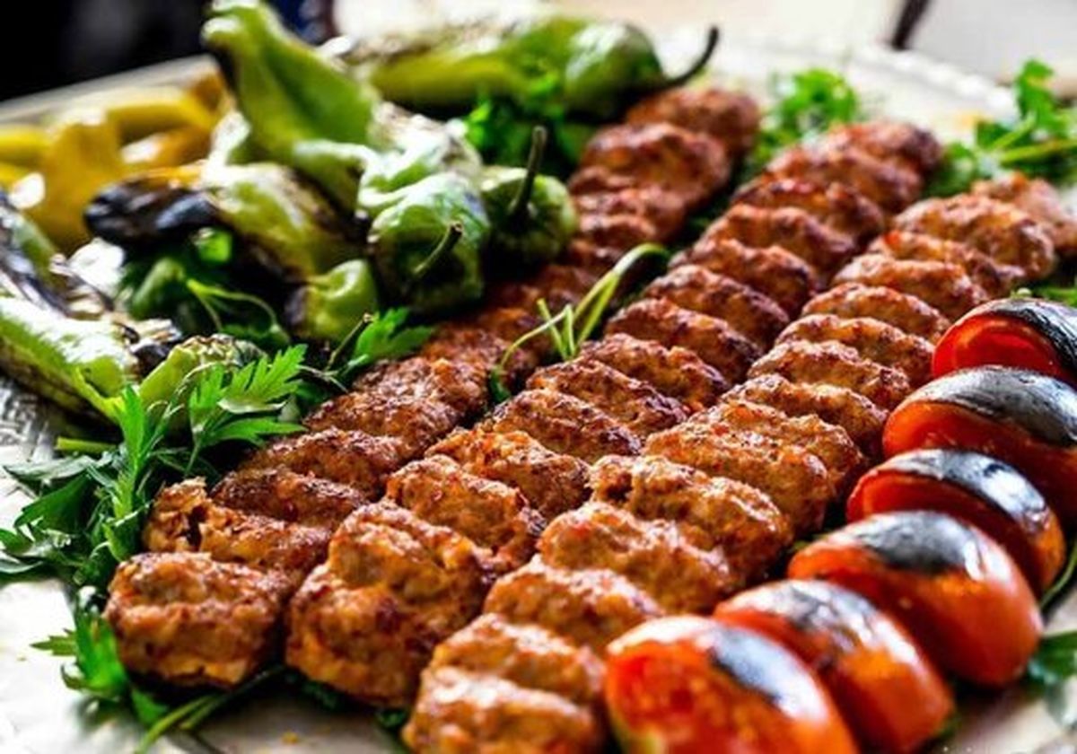 یک پرس چلو کباب واقعی چند در می آید؟
