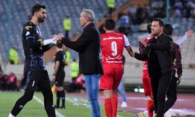 جر و بحث دو بازیکن پرسپولیس بعد از پیروزی ۳ گله در ورزشگاه آزادی