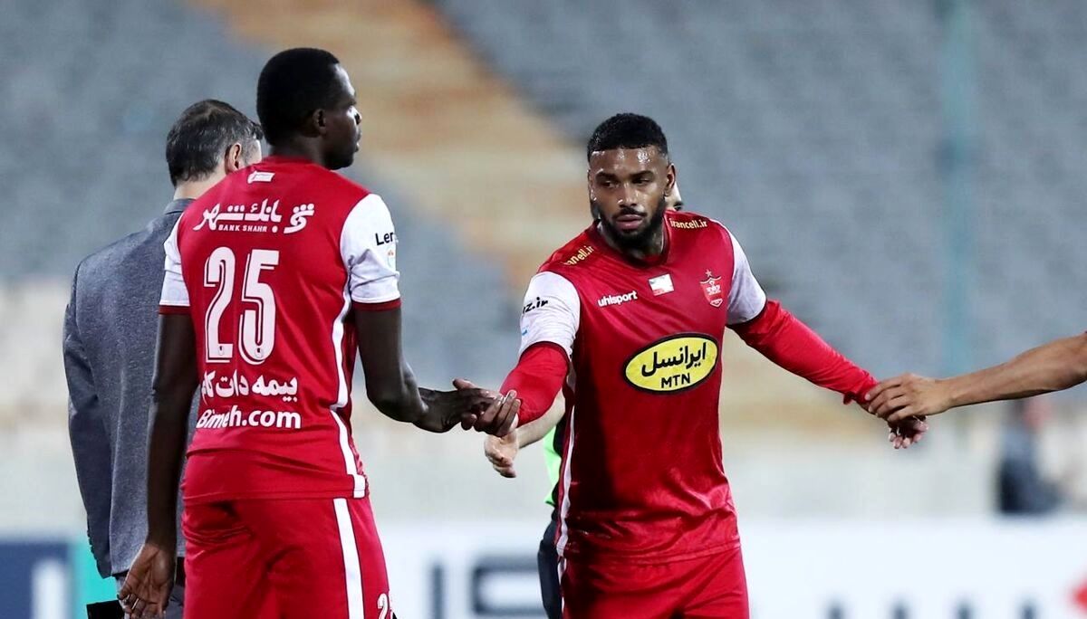 پشت پرده خروج مهاجم پرسپولیس از ایران/ به وقتش با تهیه مدارک شکایت می‌کنیم
