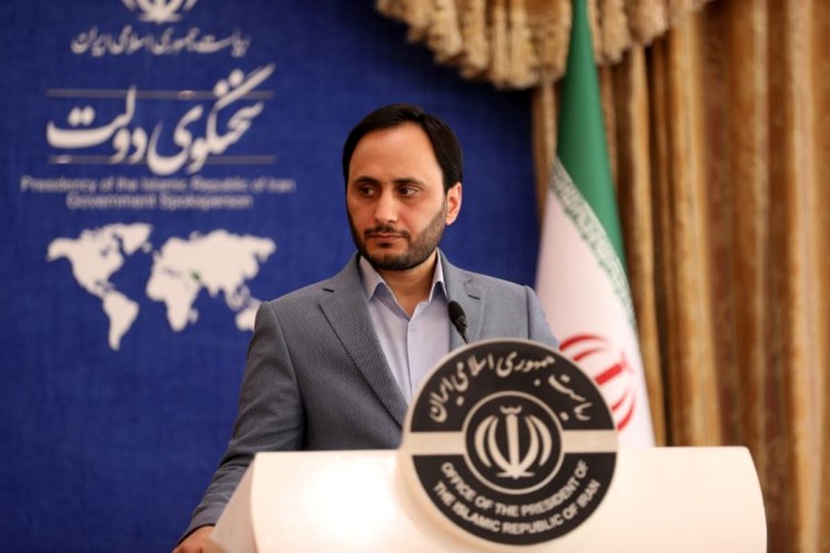 سخنگو خبر از «جابحایی های مدیریتی» در دولت داد

