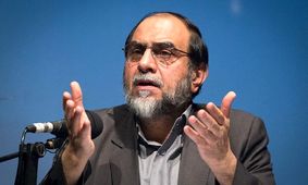 جمهوری اسلامی هر روز ساعت ۴ بعد از ظهر در ماهواره و شبکه‌ های اجتماعی سقوط می‌کند