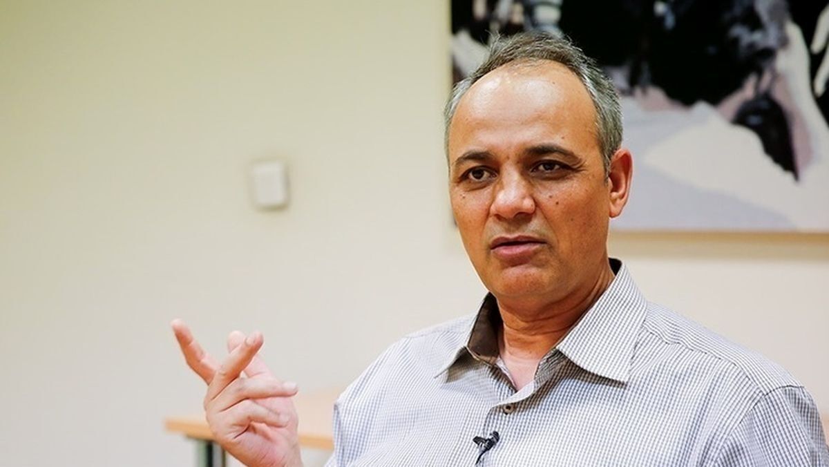 احمد زیدآبادی: خطر در کمین است