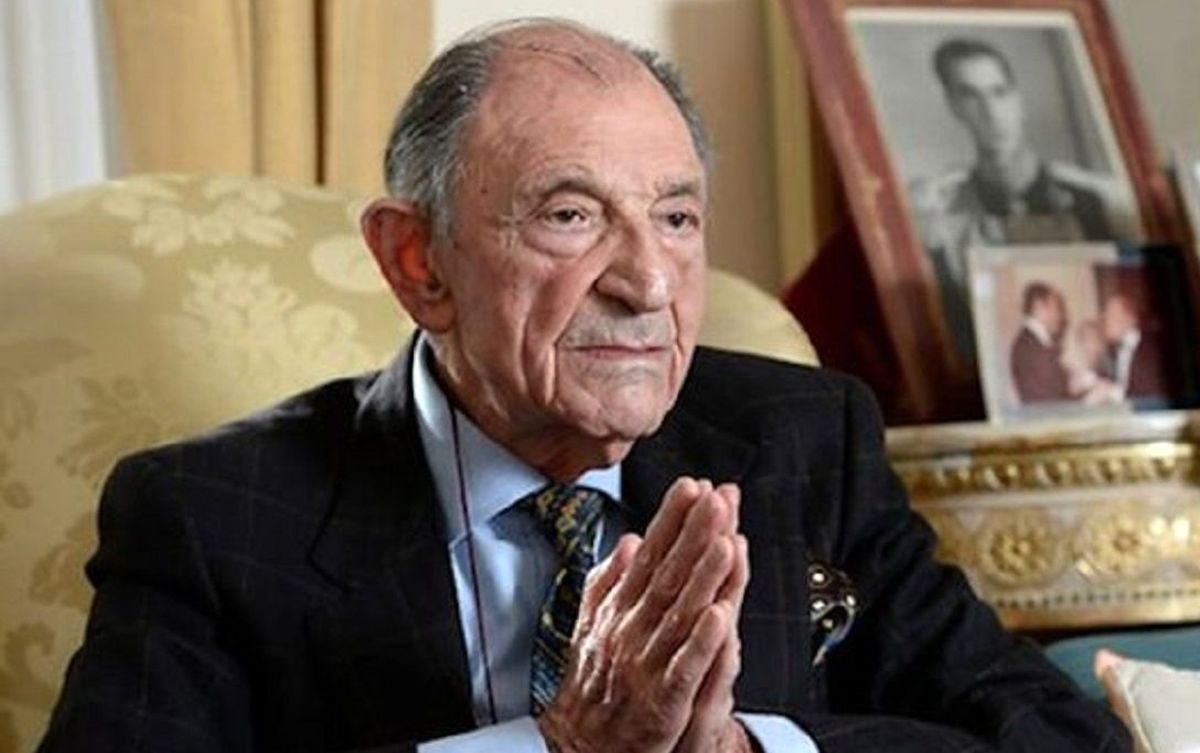سفر به تاریخ؛ «لیلا پهلوی» روی دوش «اردشیر زاهدی»؛ دهه 50
