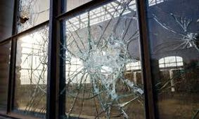 چرا در زمان انفجار باید از پنجره های دوجداره هم فاصله بگیریم؟/ اینفوگرافیک