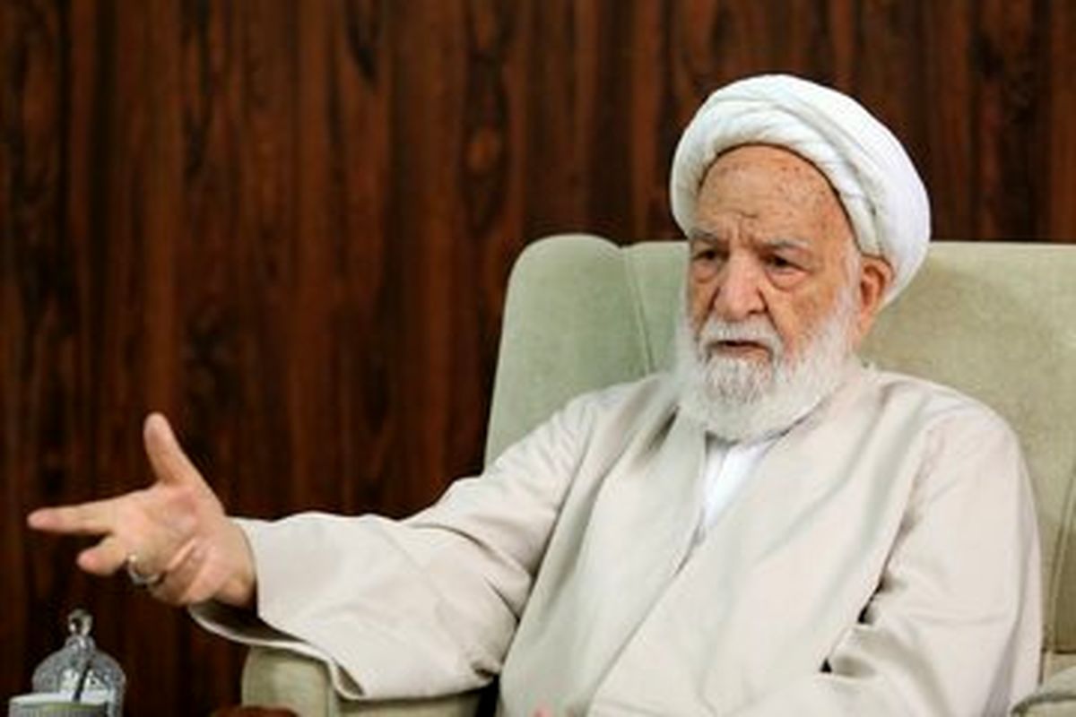 آیت الله مسعودی خمینی: دولت نباید قانون تند عفاف و حجاب را اجرا کند/ باید با زنان از قرآن و فتوا سخن گفت، شلاق و زندان معنا ندارد

