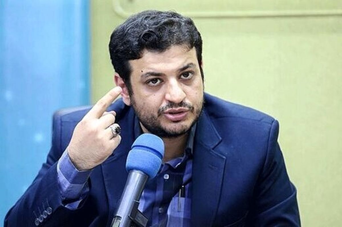 رائفی پور: رسایی بار رسانه‌های مفت خور اصولگرا را به دوش کشید