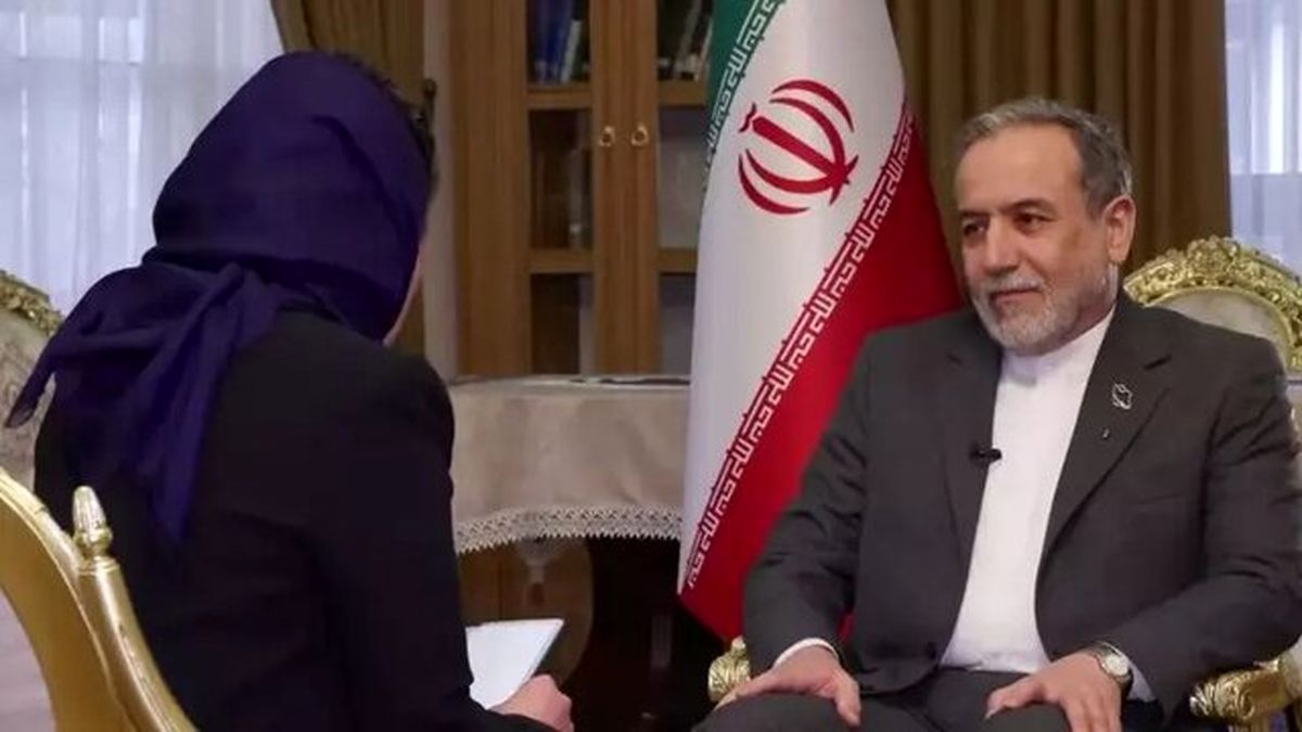 عراقچی: ما ظرفیت دفاع از خود را داریم و به کسی نیاز نداریم/ آمریکا باید زبان تهدیدآمیز خود را کنار بگذارد