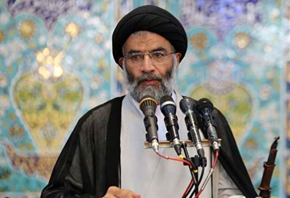  از مسئله حجاب کوتاه نمی‌آییم/  غیرت هیچ مرد غیور ایران اسلامی اجازه نخواهد داد که زن بدون پوشش در خیابان ها پرسه بزند