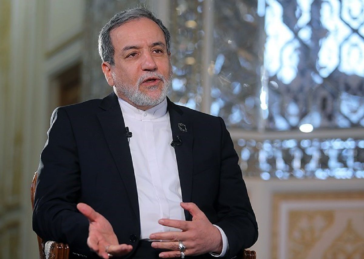 عراقچی: پاسخ ایران به نامه ترامپ به مقصد خود رسیده و ملاحظه هم شده است/ در شرایط قلدرمابانه مذاکره نمی‌کنیم/ از موضع برابر، همیشه آماده مذاکره بوده‌ایم؛ الان هم هستیم/ امیدواریم خداوند آنچه خیر و صلاح این کشور هست، مقدر کند/ ویدئو