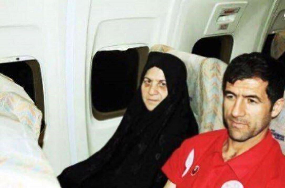 کریم باقری عزادار شد

