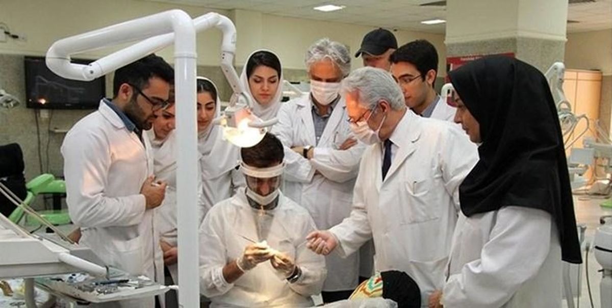 پرحاشیه‌ترین آزمون این روزهای کشور/ در آزمون دستیاری پزشکی، حق با کیست؟
