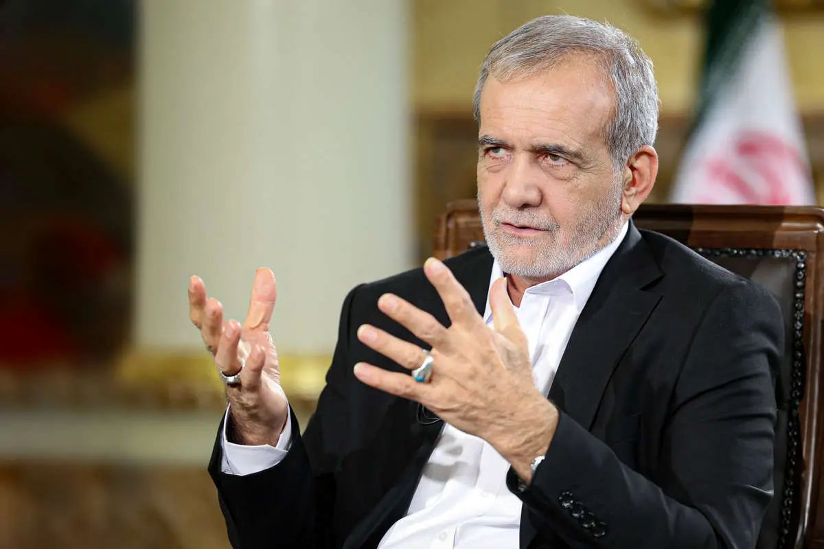 کنایه پزشکیان به نمایندگان مجلس؛ «هنوز یک عده دارند غلط‌هایی می‌کنند»