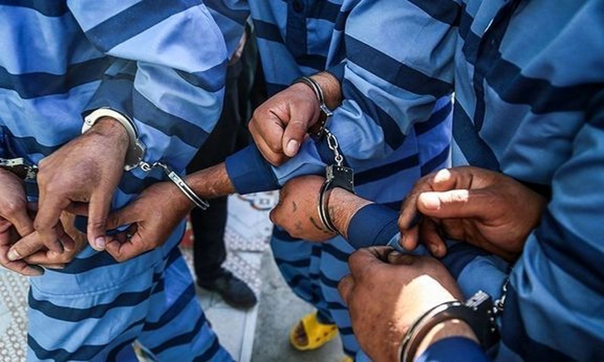 بازداشت ۲ پلیس‌نما در میدان آزادی تهران