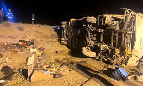 واژگونی اتوبوس مسافربری در آزادراه اصفهان_نطنز با 13 فوتی/ عکس

