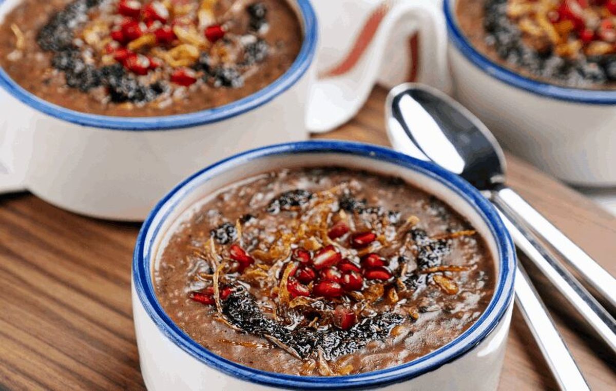 طرز تهیه آش آذری یا آش انار؛ غذای شب یلدا
