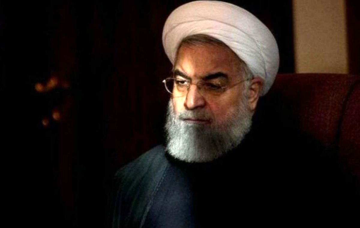 روزنامه اصولگرا: روحانی وصله‌ای ناجور بود که هیچ جریانی آن را گردن نگرفت