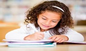 شیوه صحیح تشویق و ترغیب کردن کودک به درس خواندن
