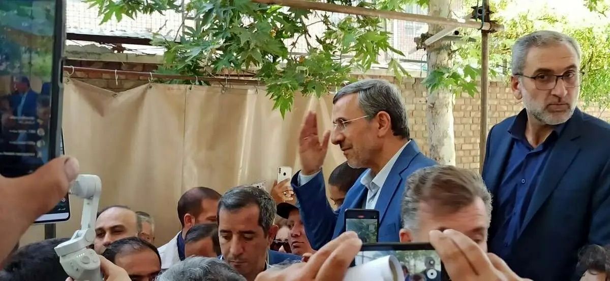 ادعای تازه احمدی‌نژاد: به زودی همه چیز به تنظیم خودش برمی‌گرده! / ویدئو