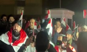 تظاهرات حمایت شهروندان عراقی از حاکمیت کشورشان در بغداد
