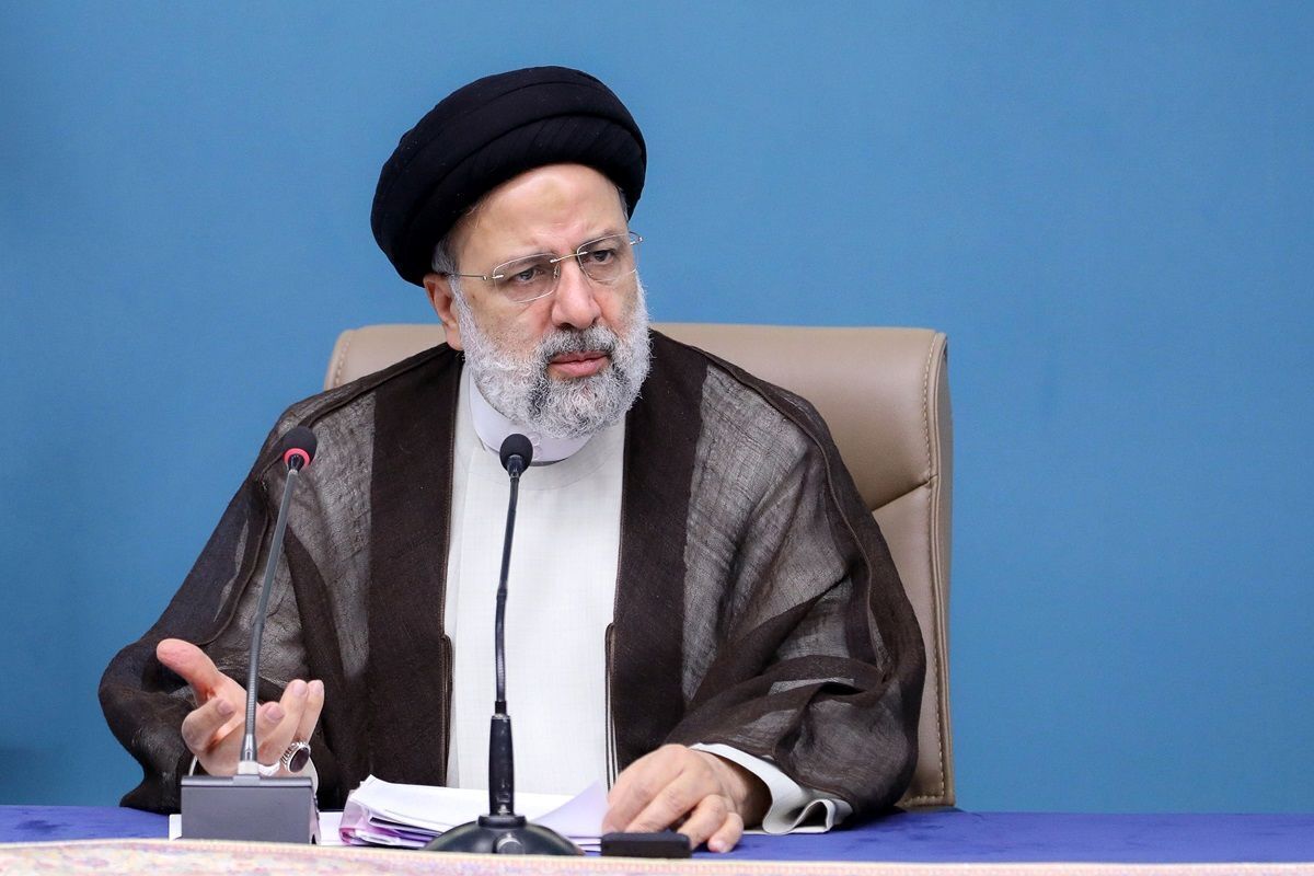 رئیسی: مردم با وجود همه تحریم‌ها نیاز دارند با آرامش زندگی کنند

