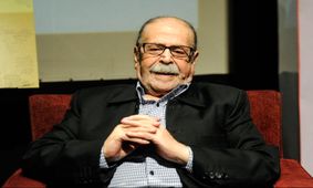 محمد علی کشاورز: این مملکت همه چیز دارد 