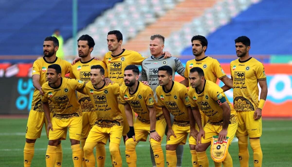خشم شدید بازیکنان و هواداران پرسپولیس/ جنگ روانی سپاهان علیه پرسپولیس!