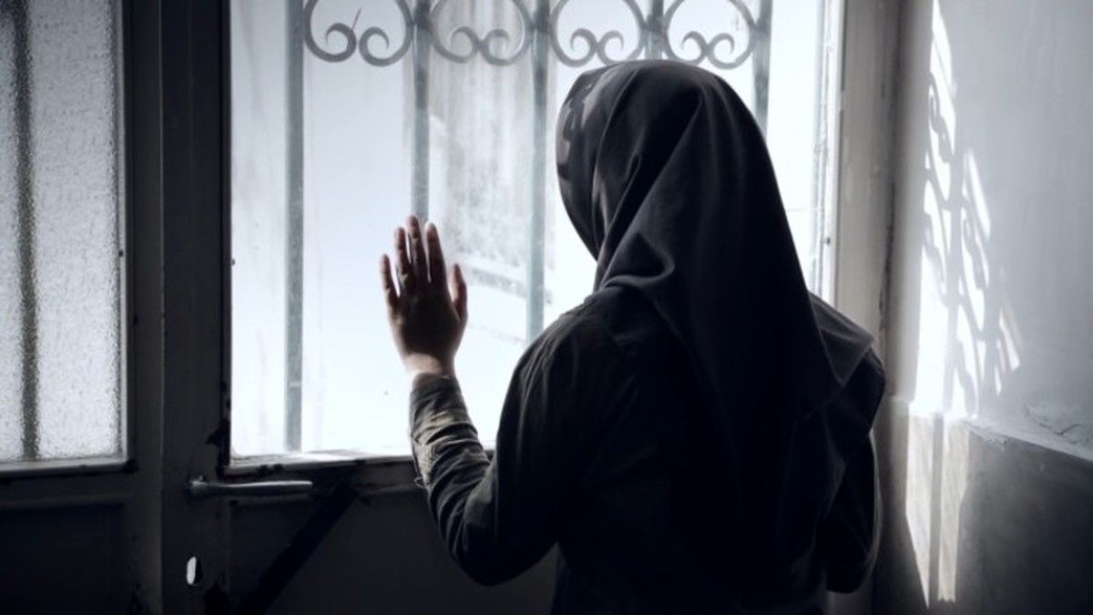 دردسر ازدواج زن مطلقه با پیرمرد تنها