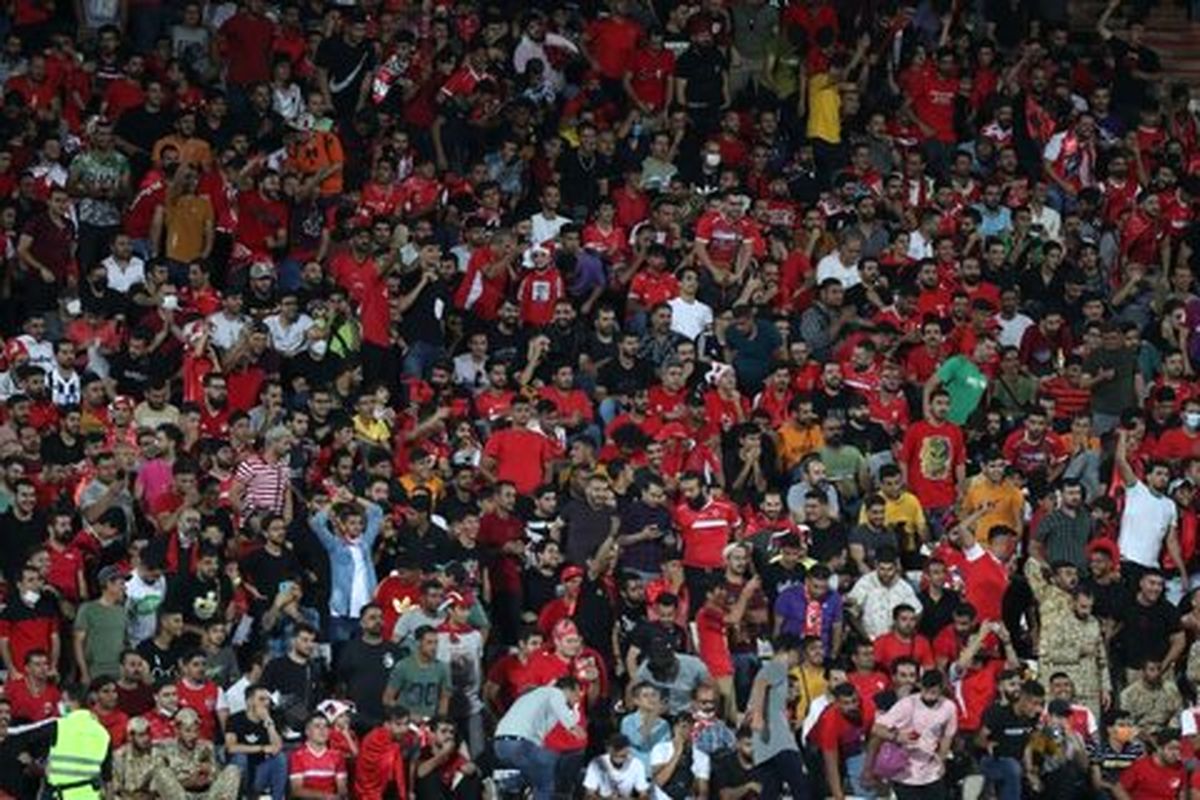 باشگاه فولاد: پرسپولیس عذرخواهی نکند، شکایت می‌کنیم