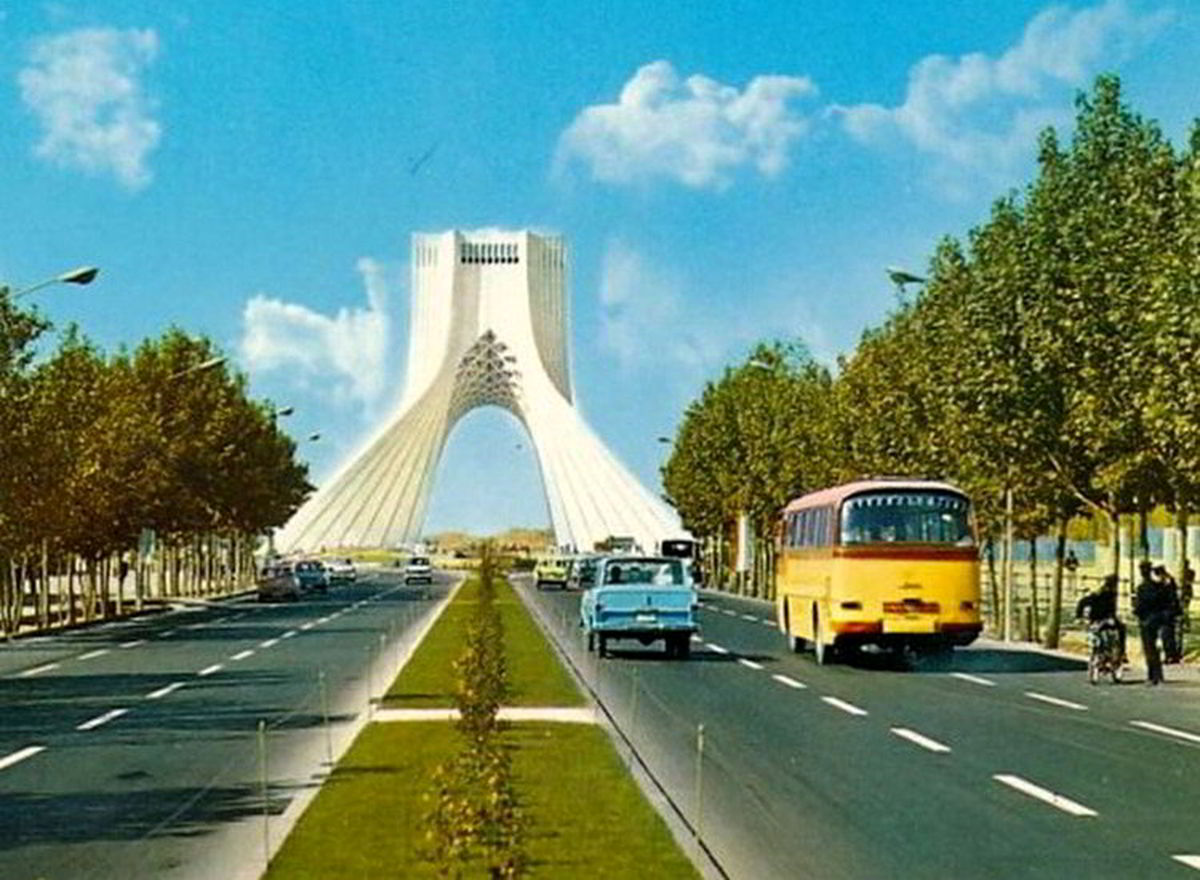وزارت کشور: نام های طاغوتی اماکن عمومی و جغرافیایی حذف شود/ امام: ترورهای اخیر کار عُمال آمریکایی بود