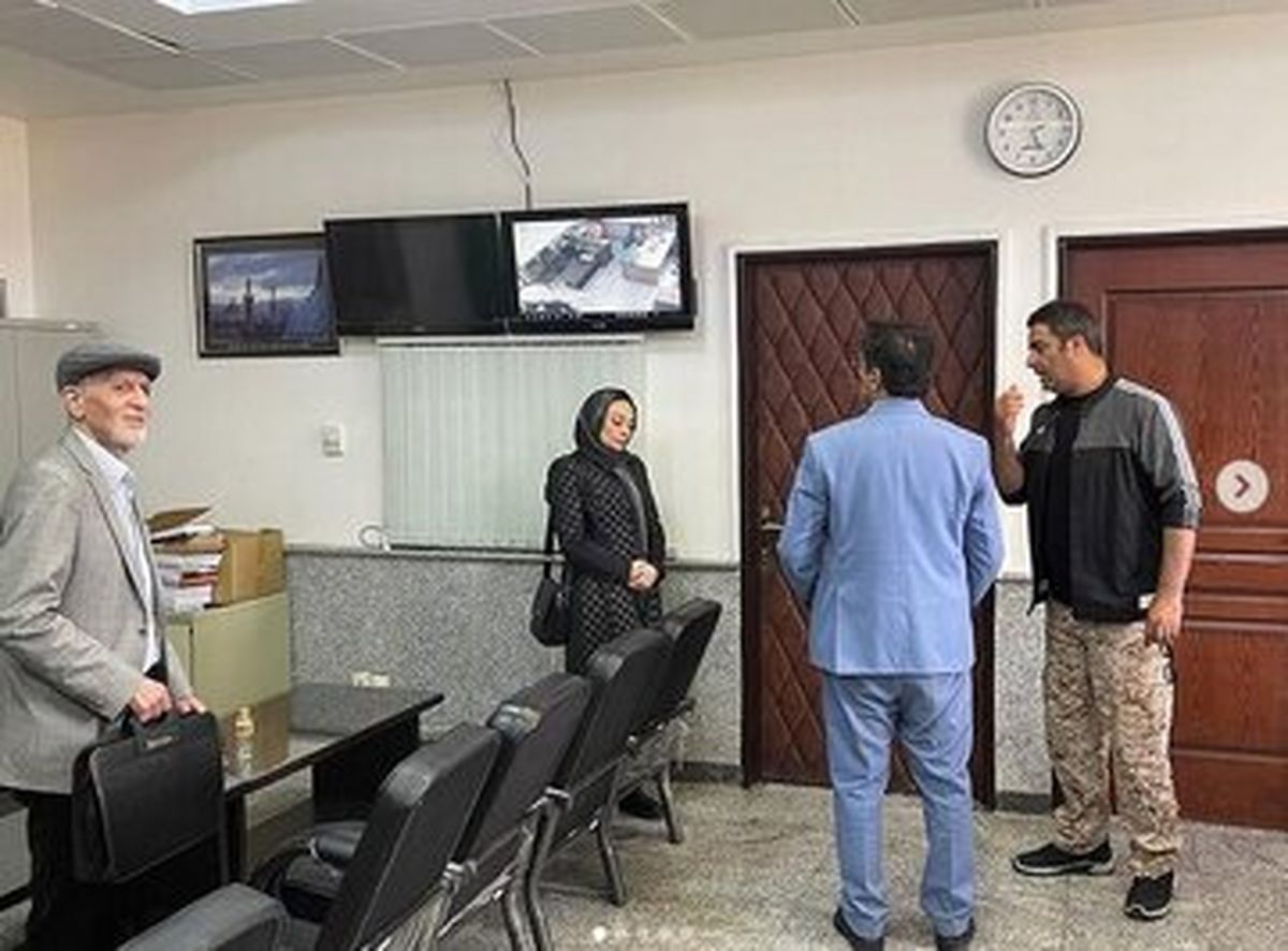 واکنش تند یکتا ناصر و وکیلش به قاضی شهریاری/ هیچ مصالحه‌ای با منوچهر هادی در کار نیست/ یکتا ناصر: از ما مخفیانه عکس گرفتند/ تصاویر

