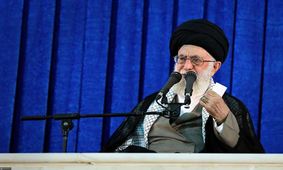 رهبر انقلاب تاکنون به چه کسانی لقب خائن داده‌اند؟